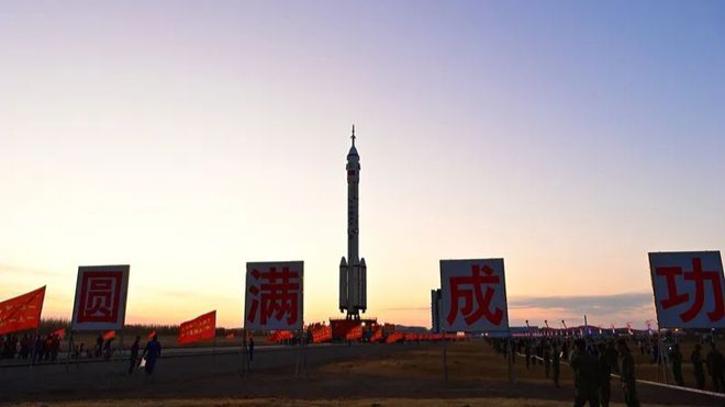 神二十乘组：在中国航天日“出差”太空