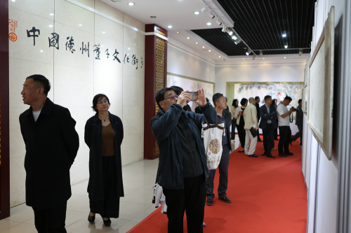 周鹏飞毛体书法·大写意画艺术大展在德州董子文化街美术馆开幕